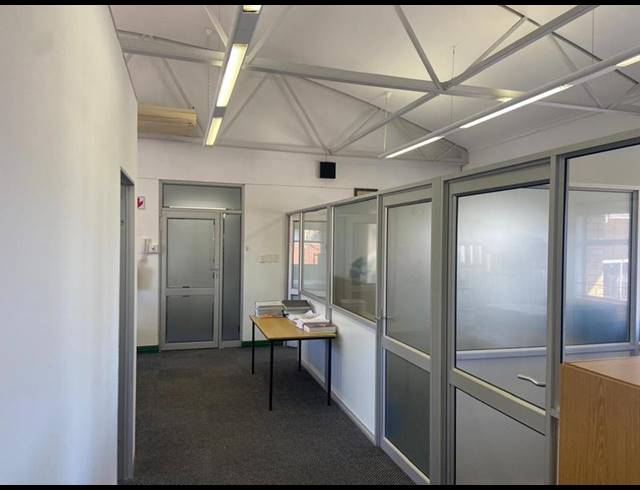 BUSINESS PROPERTY TO RENT IN NEWTON PARK